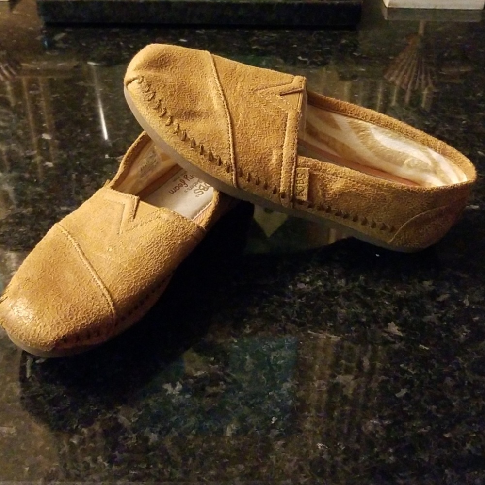NWOT Bob's slip ons